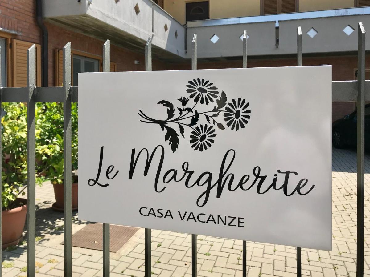 Ferienwohnung Le Margherite Cardano Al Campo Exterior foto