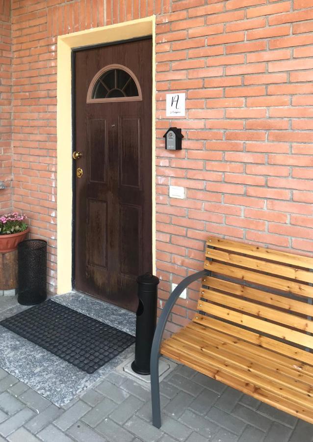 Ferienwohnung Le Margherite Cardano Al Campo Exterior foto